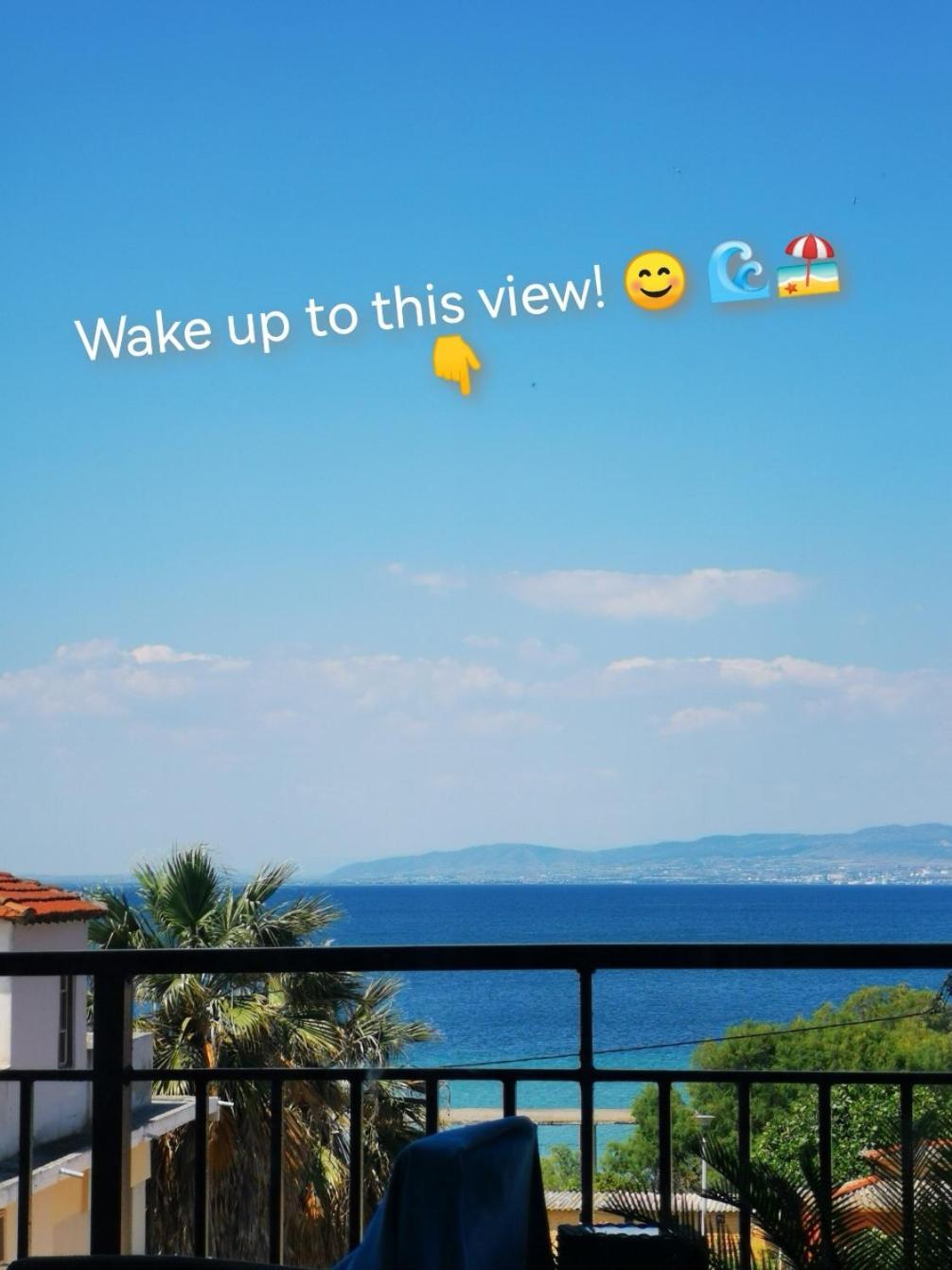 Pure Bliss Luxury Beachfront Apartment With Panoramic Sea Views, Electric Bbq, Gym Equipment And More Agía Triáda Esterno foto